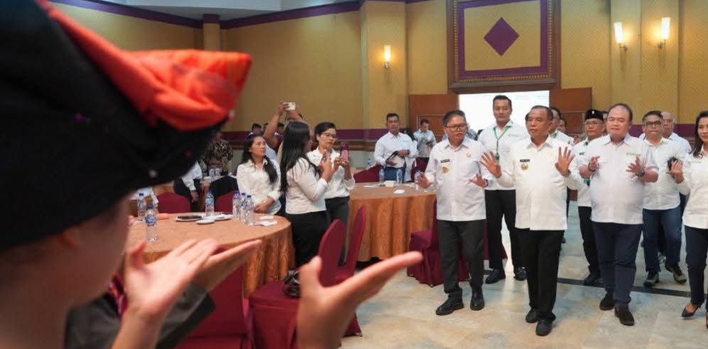 TSJL: Bupati Karo melantik Forum Tanggung Jawab Sosial dan Lingkungan (TJSL) di Kabupaten Karo