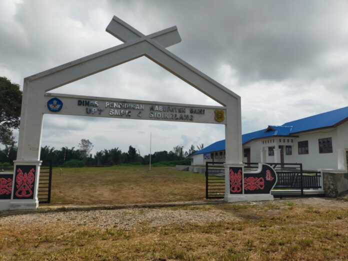 WhatsAppLokasi SMPN 4 Sidikalang di Desa Kalang Simbara, Kecamatan Sidikalang, Kabupaten Dairi, Senin (4/5/2026).RUDY SITANGGANG/SUMUT POS. Image 2026-05-04 at 11.18.20 Lokasi SMPN 4 Sidikalang di Desa Kalang Simbara, Kecamatan Sidikalang, Kabupaten Dairi, Senin (4/5/2026).RUDY SITANGGANG/SUMUT POS.
