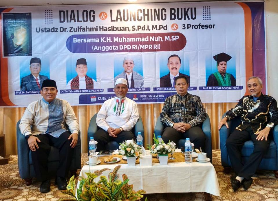 Anggota DPD RI KH Muhammad Nuh MSP saat menghadiri Dialog dan Launching Buku Tazkiyatun Nafs Melalui Pembelajaran Tahfizh (Dalam Perspektif Konseling) di Hotel Nivea, Kamis (14/5).