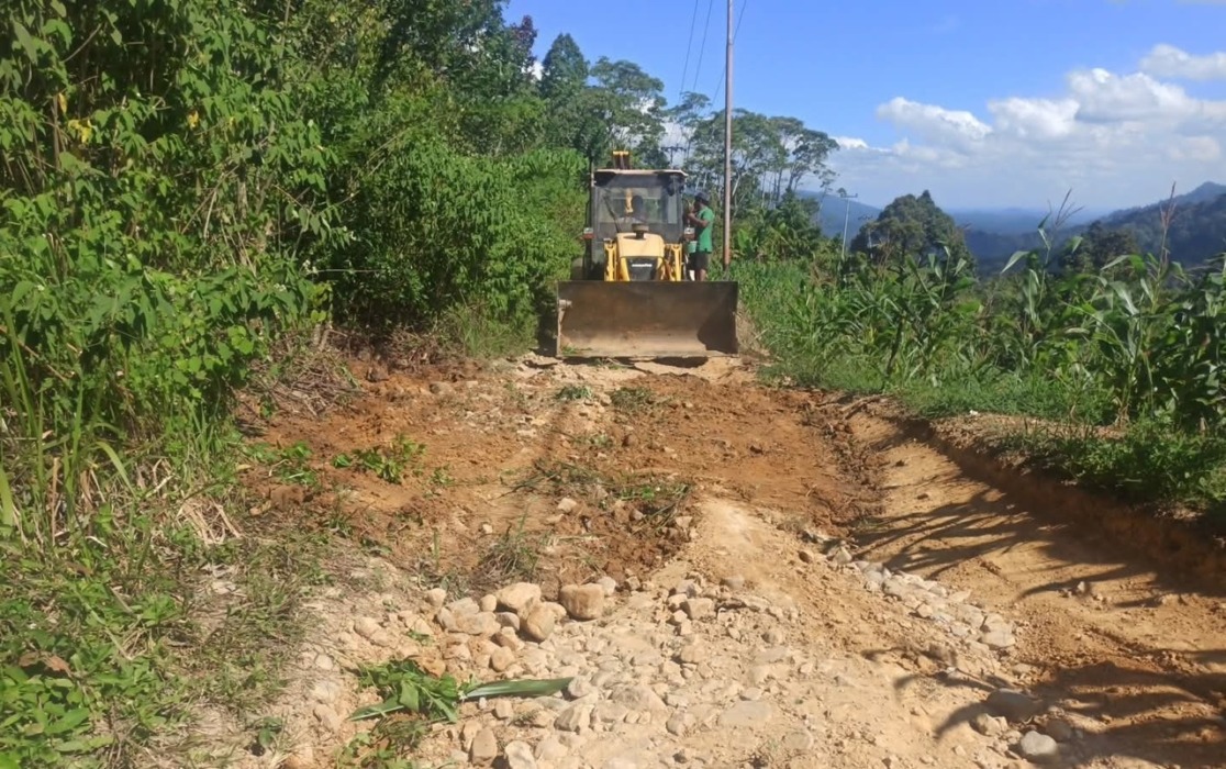 BPBD Dairi Tuntaskan Perbaikan Jalan Rusak, Akses Warga Alur Subur Kembali Lancar