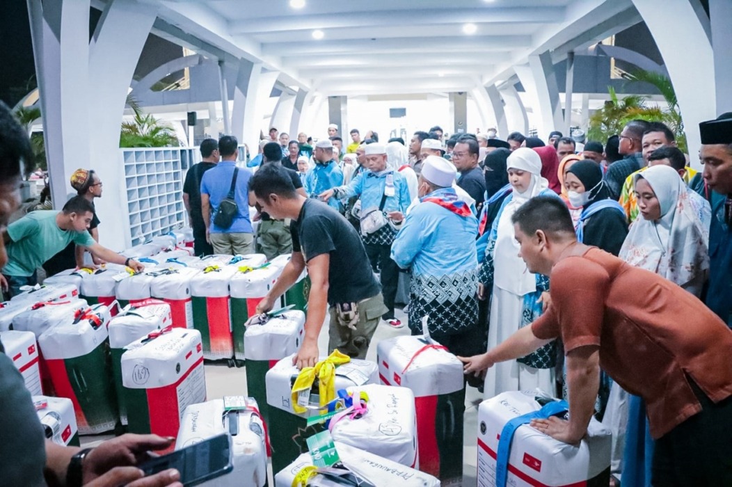JAMAAH HAJI: Suasana kepulangan haji dari tanah suci di Masjid Agung, Sergai ( humas)