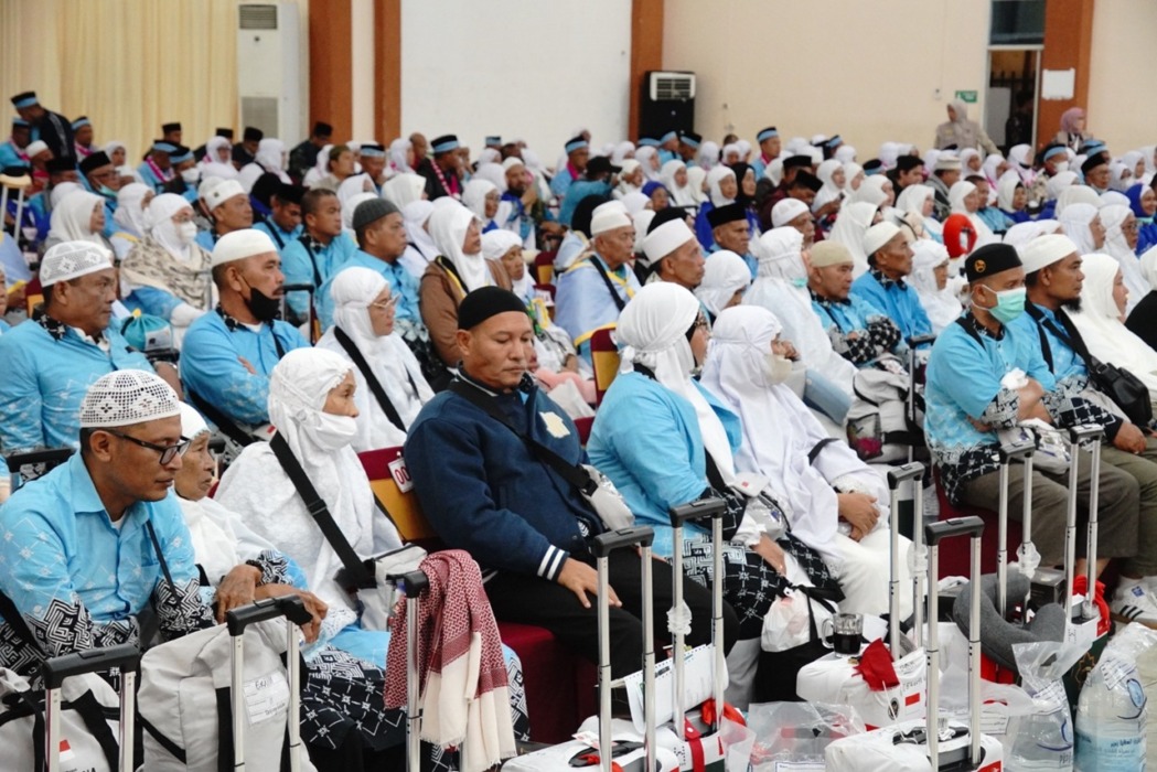 TIBA: Sebanyak 717 jamaah dan petugas haji yang tergabung dalam Kelompok Terbang (Kloter) 10 dan 11 Debarkasi Medan tiba kembali di Tanah Air.