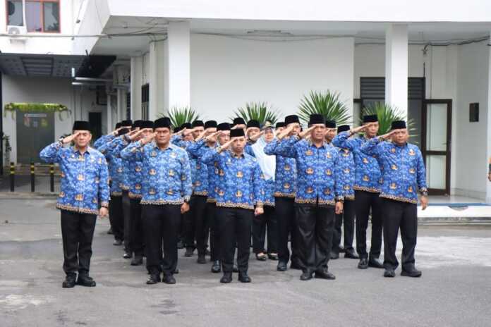 Dana Kelurahan ILUSTRASI: Pejabat eselon II setara kepala dinas maupun kepala badan di lingkungan Pemko Binjai, saat mengikuti upacara hari lahir Pancasila. (Diskominfo Binjai/Sumut Pos)