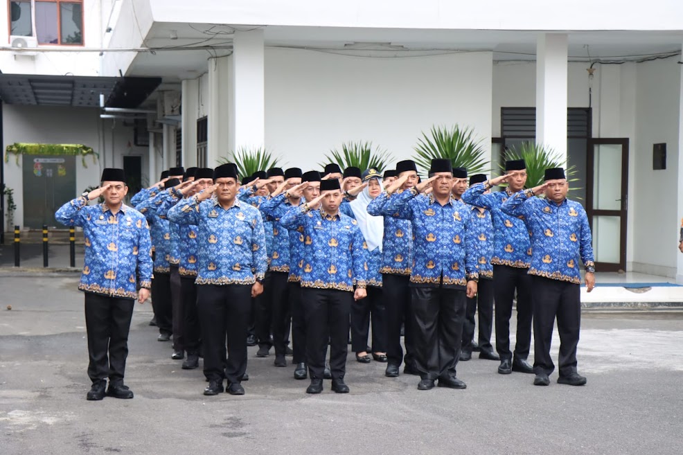 ILUSTRASI: Pejabat eselon II setara kepala dinas maupun kepala badan di lingkungan Pemko Binjai, saat mengikuti upacara hari lahir Pancasila. (Diskominfo Binjai/Sumut Pos)