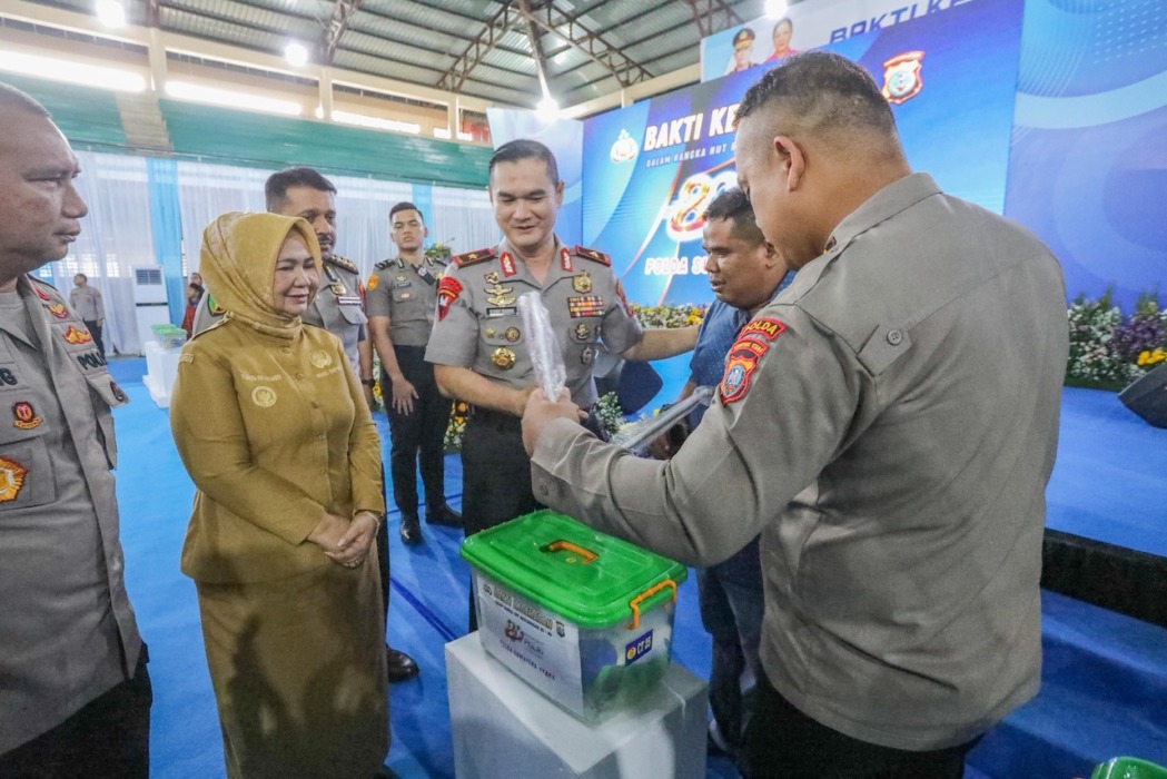 Polda Sumut menggelar kegiatan bakti sosial dan bakti kesehatan, di Kabupaten Langkat. (Istimewa/Sumut Pos)