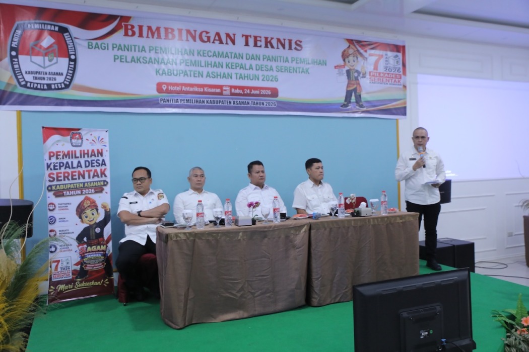 KATA SAMBUTAN: Wakil Bupati Asahan Rianto saat memberikan kata sambutan kegiatan Bimtek.