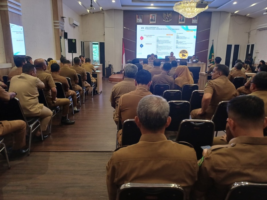 EVALUASI: Suasana Rapat Evaluasi Capaian Kerja Janji Kampanye Wali Kota dan Wakil Wali Kota Medan di Balai Kota Medan, Senin (8/6/2026). (Markus Pasaribu/Sumut Pos)