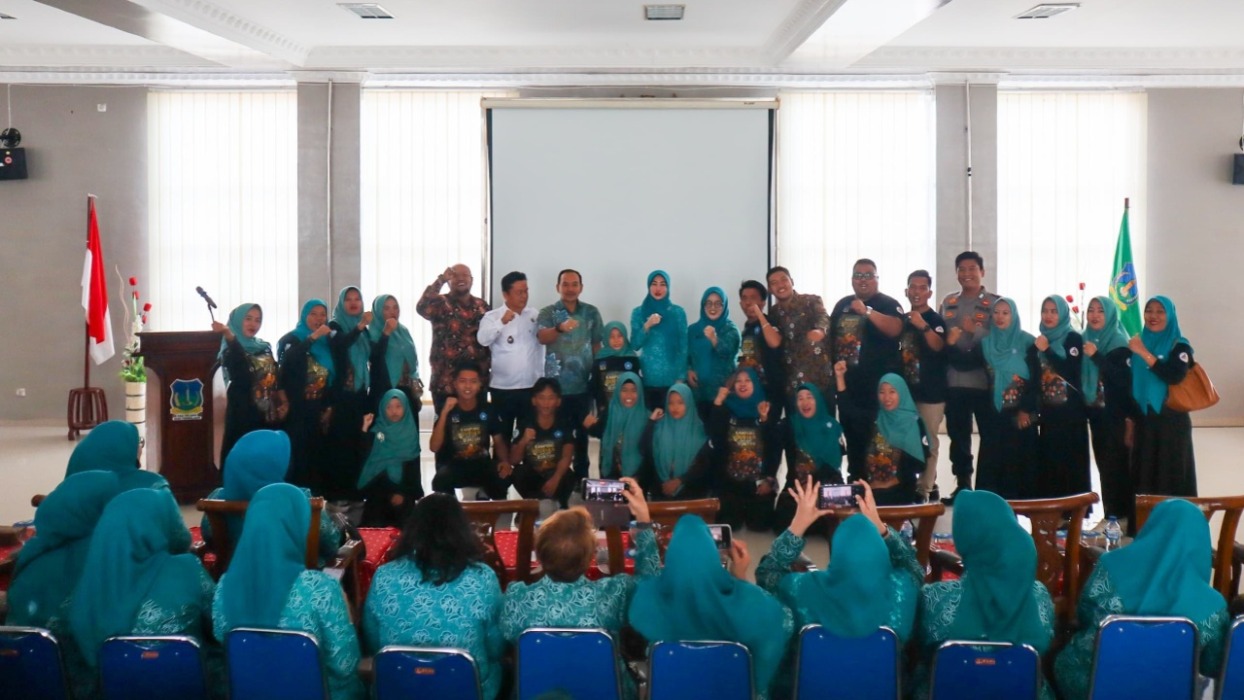 Wali Kota Tebingtinggi Gelar Nobar Film Parodi Edukatif Bersama TP PKK