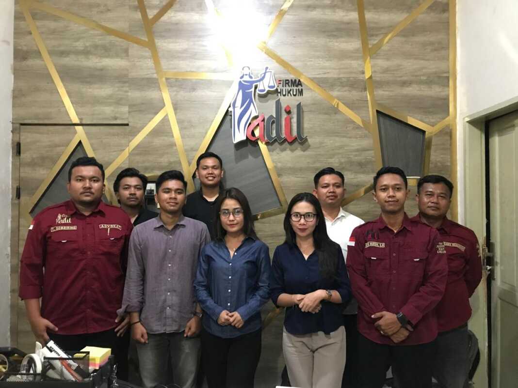 TIM ADVOKASI: Para Tim kuasa hukum pendamping masyarakat dari Firma Hukum Adil untuk melakukan class action ke PT PLN (Persero) Sumut.