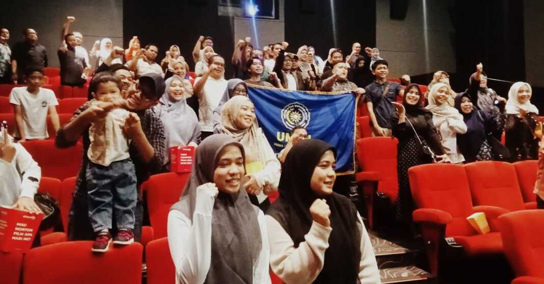 CHILDREN OF HEAVEN: Nonton bareng film Children of Heaven bersama UMSU, PD Muhammadiyah Medan dan PW Muhammadiyah Sumut, Selasa (16/6). (Deddi Mulia Purba/Sumut Pos)