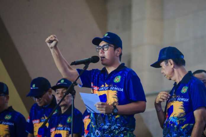 KATA SAMBUTAN: Wali Kota Medan Rico Tri Putra saat memberikan kata sambutan di acara Hari Buruh, Jumat (1/5/2026)