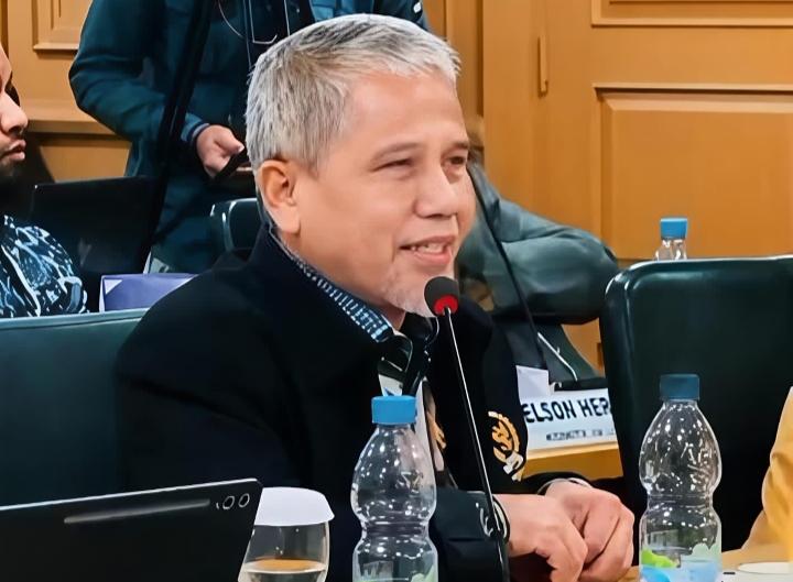 Anggota Komite IV DPD RI KH Muhammad Nuh MSP saat rapat dengan Menteri UMKM Maman Abdurrahman di Jakarta, Selasa (9/6).