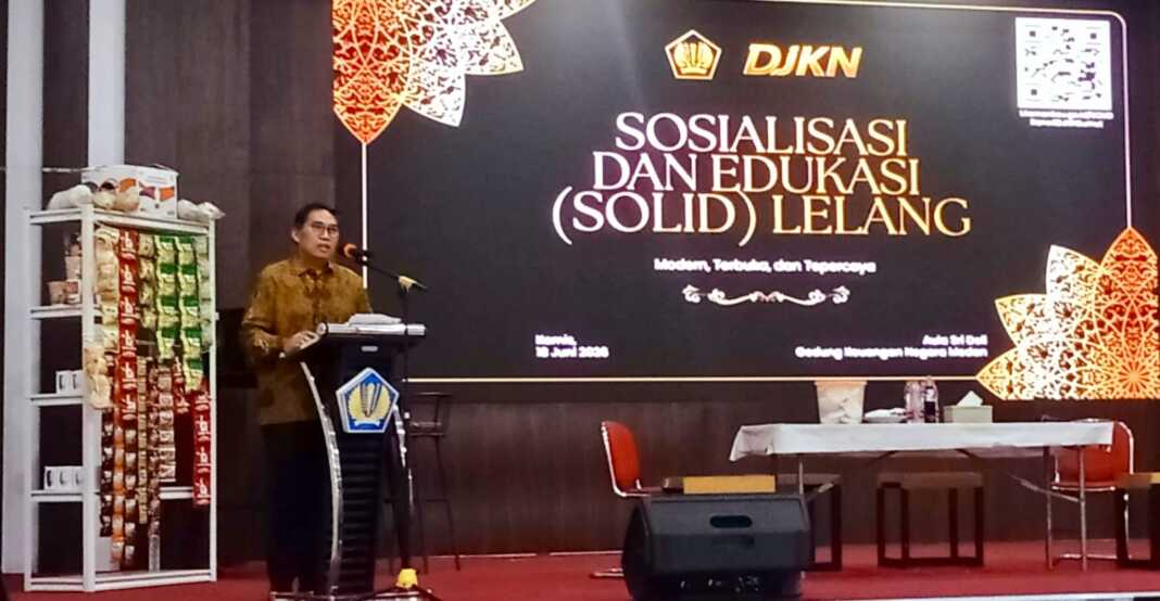 SOLID LELANG: Nofiansyah membuka Solid Lelang: Modern, Terbuka dan Tepercaya di Aula Sri Deli Medan, Kamis (18/6). (Deddi Mulia Purba/Sumut Pos)