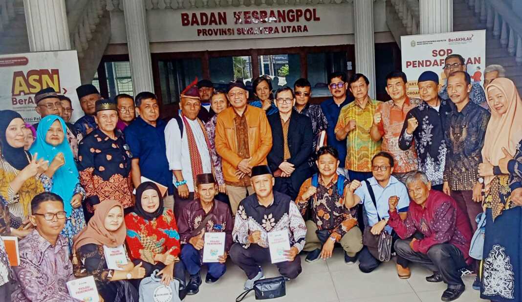 BOEMIPOETRA: Pra-Kongres Boemipoetra Nusantara di kantor Kesbangpol Provsu. (Deddi Mulia Purba/Sumut Pos)