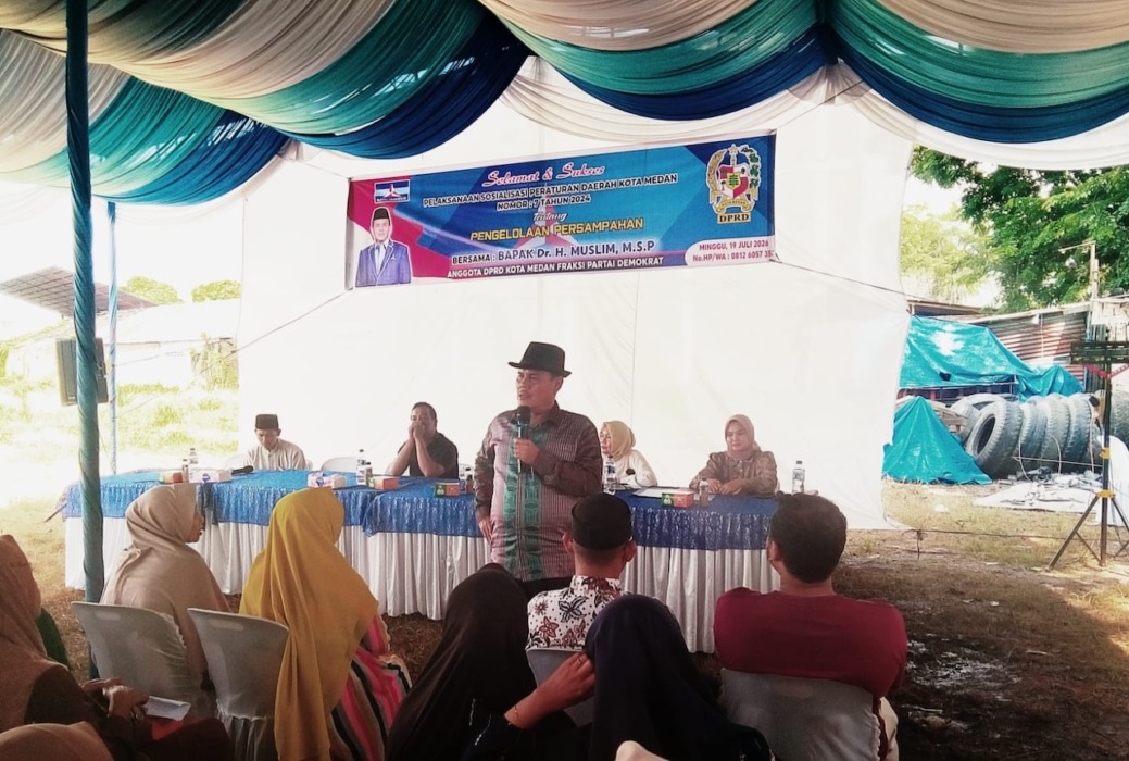 Sampah Menuju ke TPA Terjun Berserakan di Jalan, Warga Desak Bak Truk Ditutup