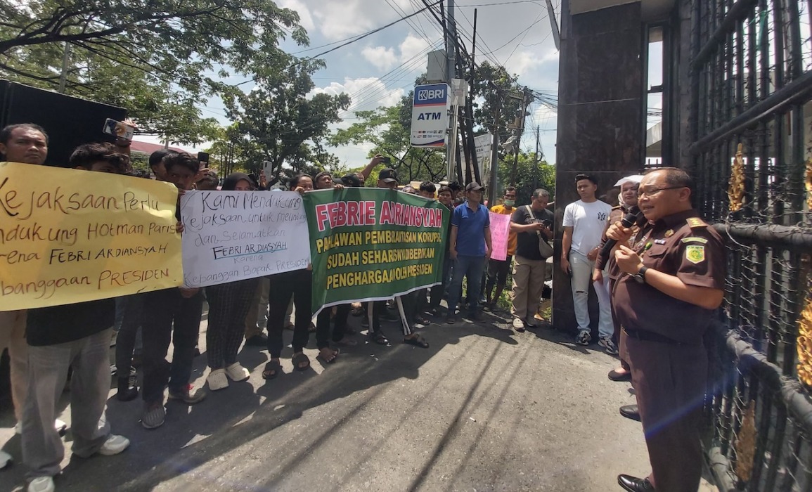 Aksi Damai di Kejati Sumut, Massa Dukung Berantas Korupsi