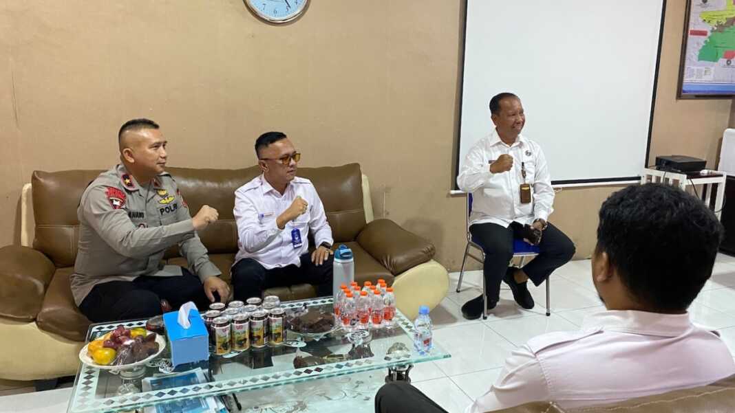 KUNJUNGAN: Kepala BNNK Binjai Ucok Ferry saat menerima kunjungan silaturahmi Danpas Brimob I Brigjen Anang Sumpena. (Humas BNNK Binjai/Sumut Pos)