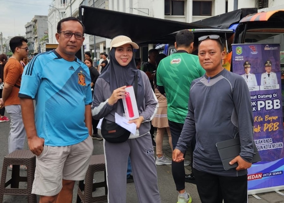 LAYANAN PAJAK: Bapenda Medan mendirikan layanan Pojok PBB dan Samsat Keliling dalam kegiatan Car Free Day (CFD) Kota Medan, Minggu pukul 07.00–10.00 WIB, di Jalan Balai Kota, Kesawan (Depan Bank Mandiri).