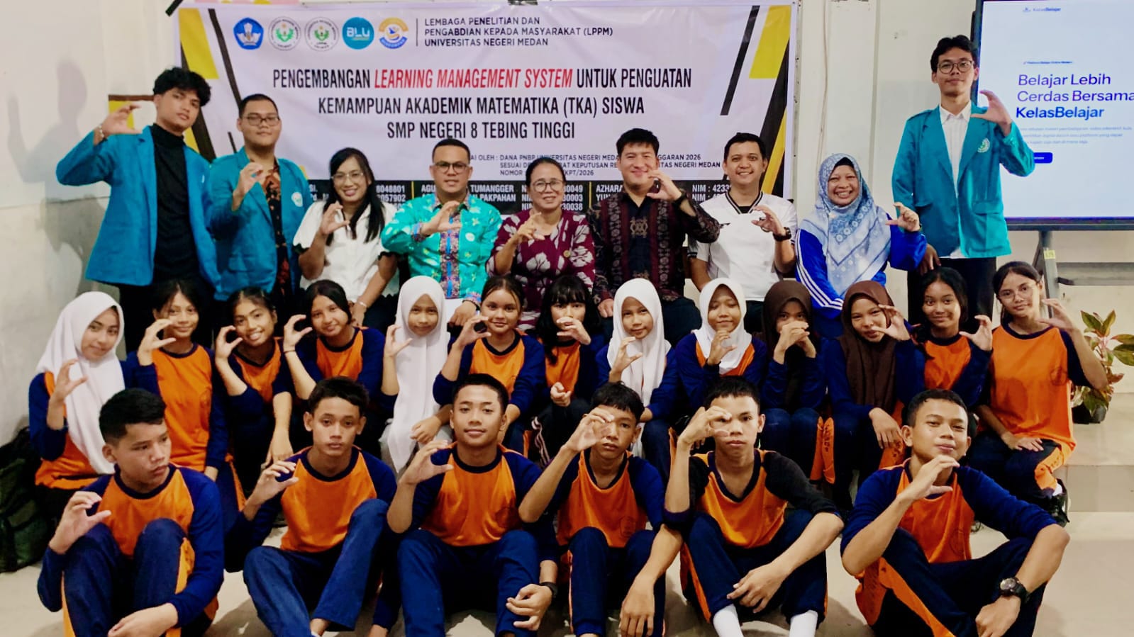 Inovasi Digital! Tim PKM LPPM Unimed Kembangkan LMS TKA Matematika untuk Siswa SMP Negeri 8 Tebingtinggi
