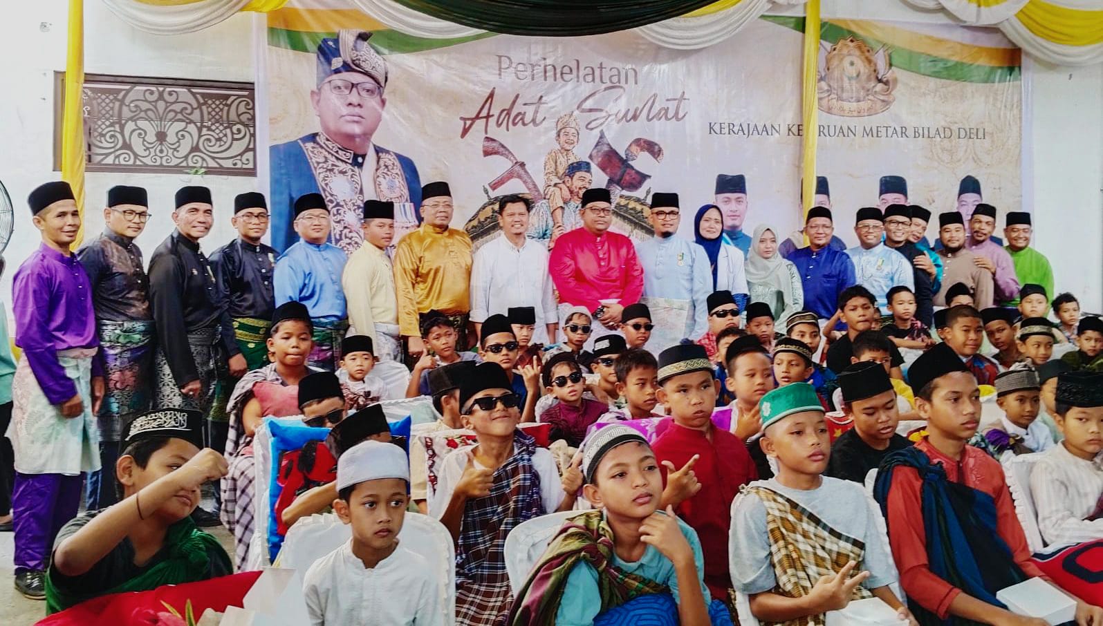 Sunatan Massal Berbalut Adat: Kejeruan Metar Bilad Deli Hidupkan Kembali Tradisi Mandi Beliau dan Julang Anak