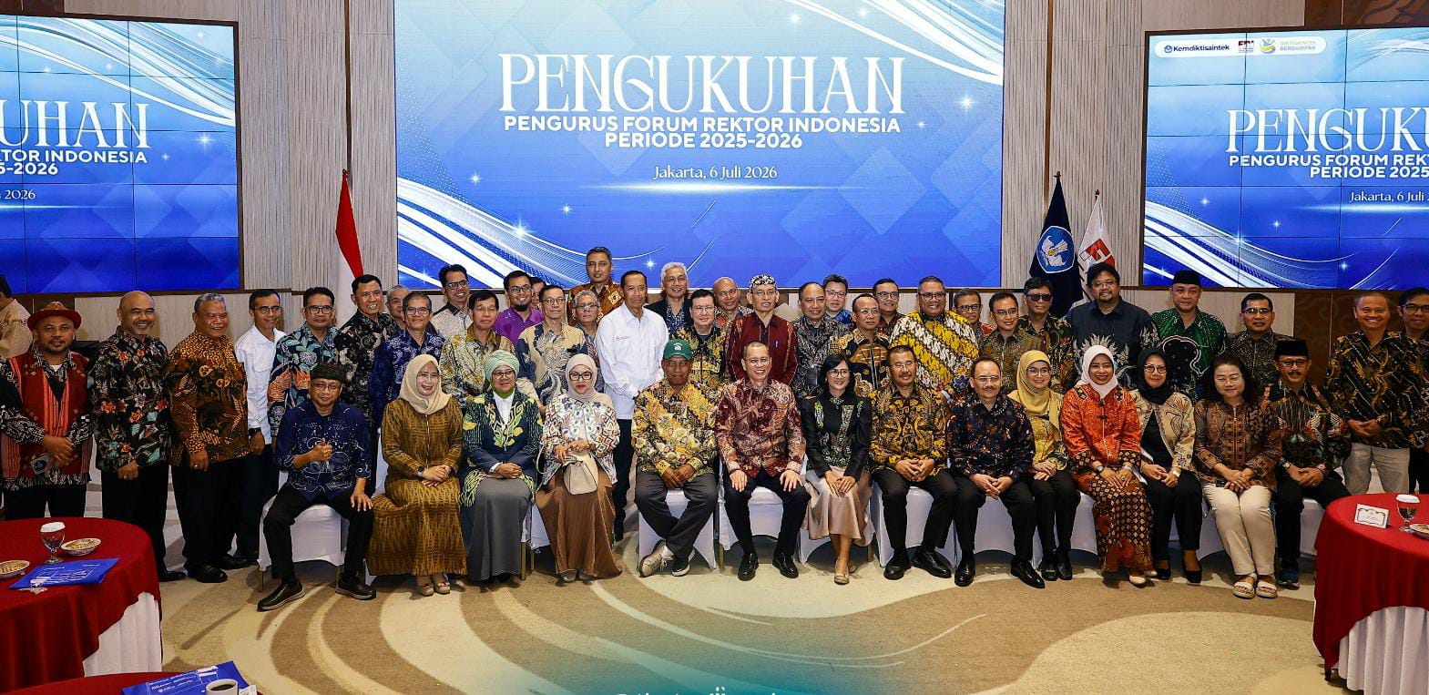 Pengukuhan FRI: Dr. Liliana Puspasari jadi Pengurus dan Prof. Runtung Sitepu jadi Anggota Kehormatan