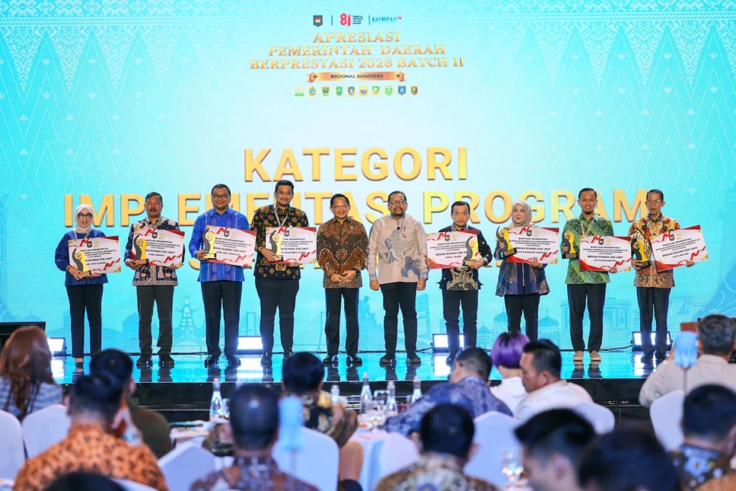 Bobby Terima Penghargaan, Sumut Terbaik I Program 3 Juta Rumah