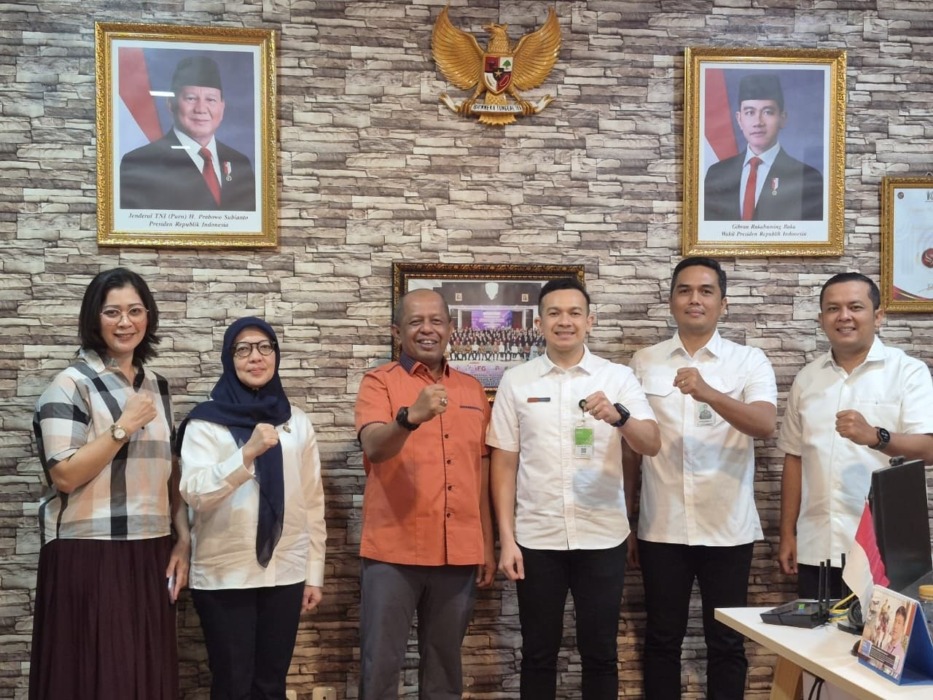 KUNJUNGAN KERJA: Kepala Bapenda Kota Medan M. Agha Novrian melakukan kunjungan balasan ke Kantor Cabang BPJS Ketenagakerjaan Medan Kota.