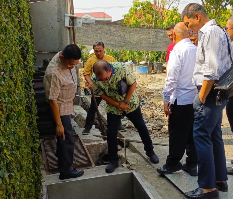KUNJUNGAN: Komisi D DPRD Sumut saat kunjungan lapangan ke Restoran Lembur Kuring di Jalan T Amir Hamzah, Medan, Senin (24/8/2026).(Dok : Komisi D DPRD Sumut)
