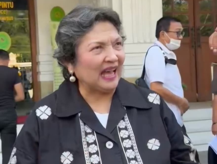 KETERANGAN: Reny Puspita Pardede memberikan keterangan.