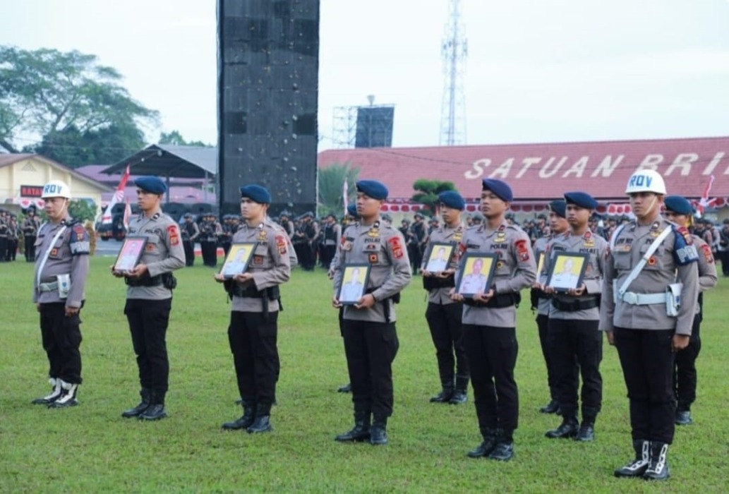 PTDH: Upacara PTDH Personel dan Apel Kesiapsiagaan, di Lapangan Apel Makosat Brimob Polda Sumut, Ksatriaan KE Lumi, Jalan Bhayangkara, Indra Kasih, Medan Tembung.
