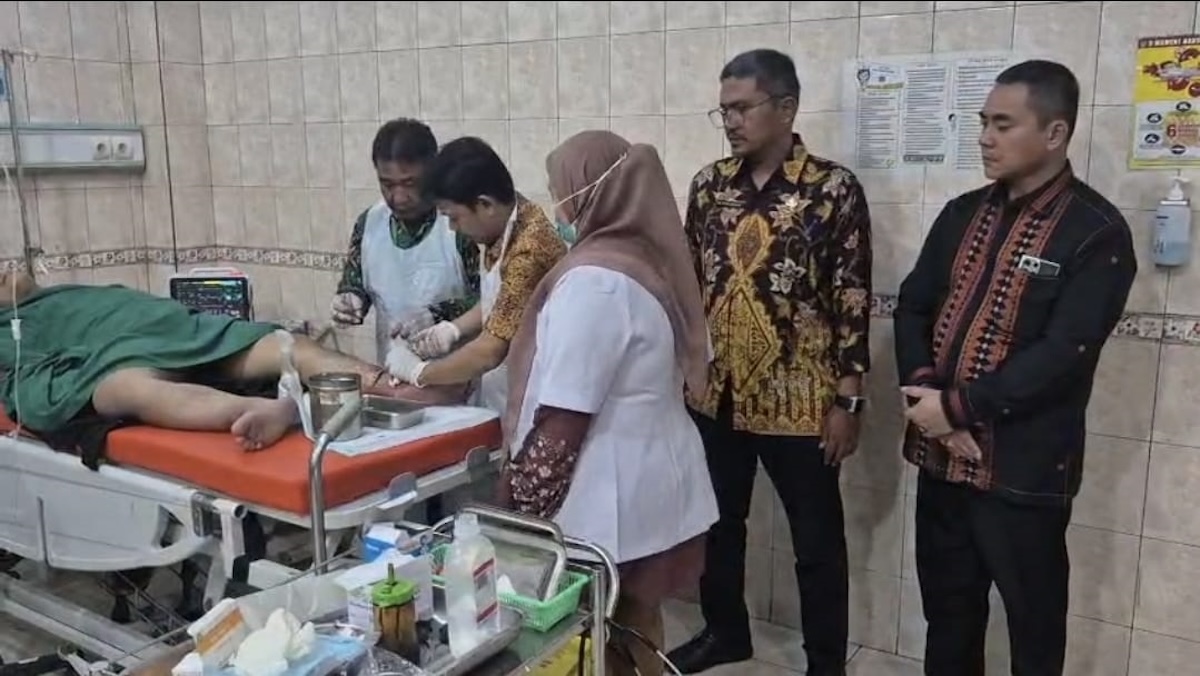 Korban Tertimpa Pohon Tumbang di Binjai Dirujuk ke RSUP Haji Adam Malik