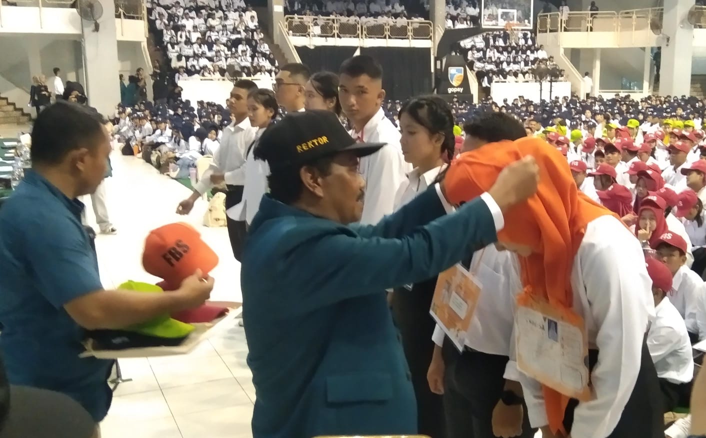 Kukuhkan Ribuan Maba 2026, Rektor Unimed: Stop Perundungan dan Narkoba!