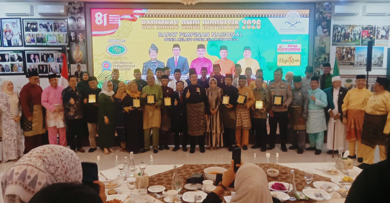 Dihadiri Pimpinan DMDI dari Mancanegara, Tun DR H. Rahmat Serukan Umat Islam Perkuat Persatuan dan Kebersamaan