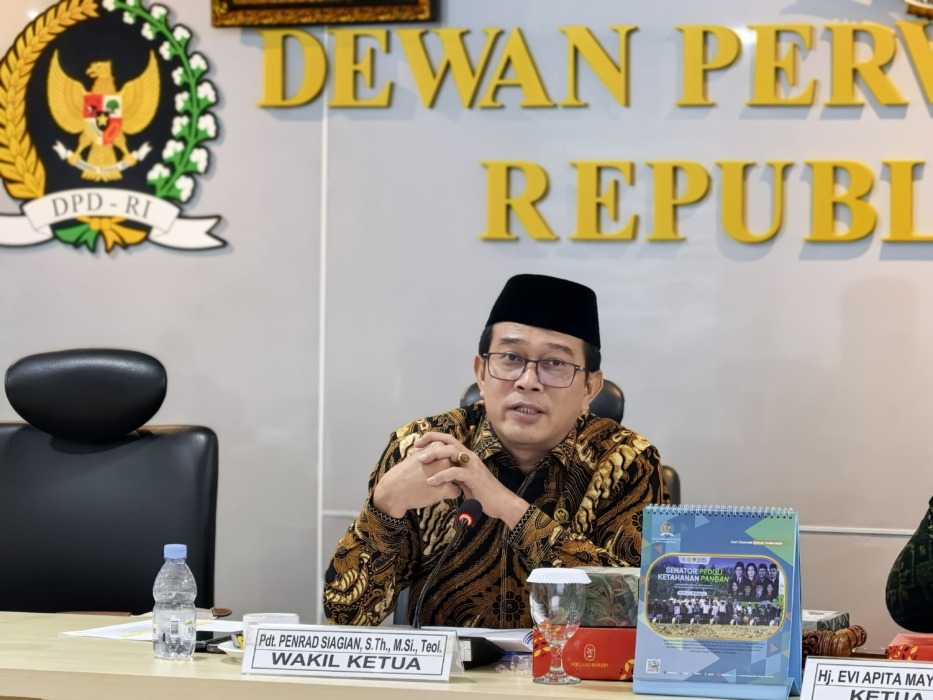 Dua Buruh Perempuan Bahbutong Adukan Dugaan Mutasi Sepihak dan SP-1 ke Pdt Penrad Siagian