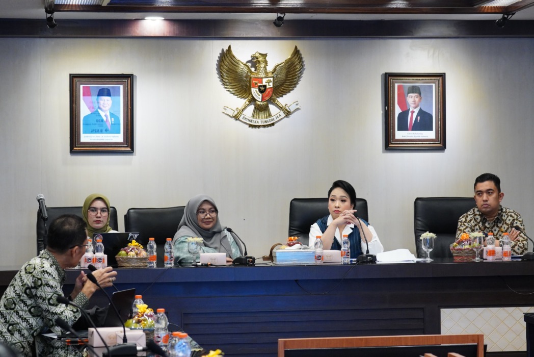 Bunda Paud Kota Medan Airin Rico Waas bersama tim Kemendikdasmen.