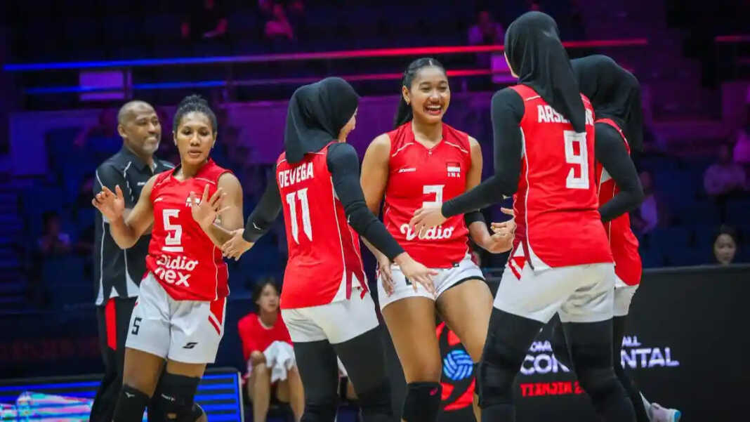 Para pemain tim bola putri Indonesia lolos ke babak delapan besar Asian Games 2026.