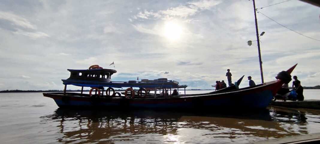 PASOKAN BBM: Nelayan di pesisir Labuhanbatu butuh ketersediaan SPBU Nelayan untuk pemenuhan pasokan BBM kapal boat (fajar)