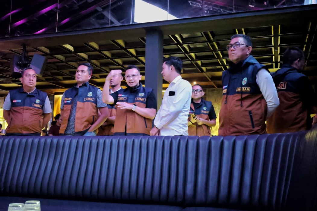 Bapenda memonitoring langsung ke sejumlah titik objek pajak hiburan malam di Kota Medan, Minggu (20/9).