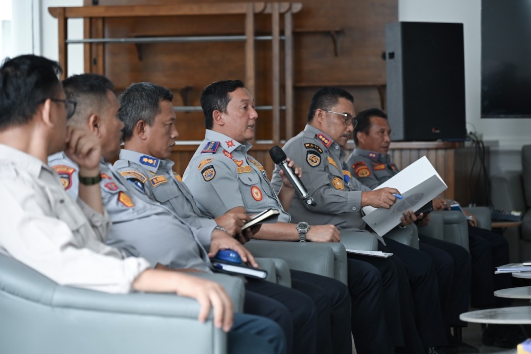 KETERANGAN: Kepala Dinas Perhubungan Sumut Yuda Pratiwi Setiawan memberikan keterangan kepada wartawan di Lobby Dekranasda Lantai 1 Kantor Gubernur Sumut Jalan Diponegoro Nomor 30 Medan, Jumat (25/9/2026).(Dok : Dinas Komunikasi dan Informatika Sumut)