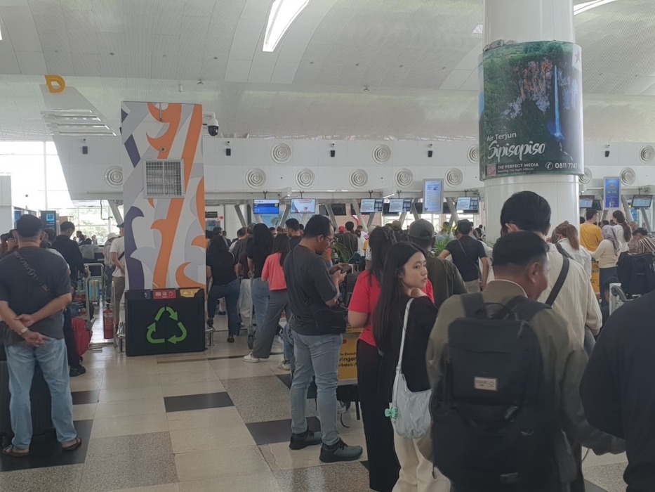 Erupsi Anak Krakatau Ganggu Operasional Bandara, 49 Penerbangan di Kualanamu Dibatalkan