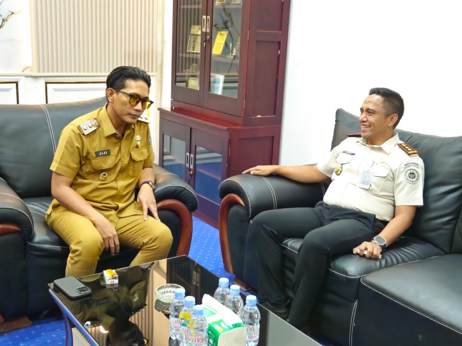 KUNJUNGAN: Kalapas Binjai, Mochamad Mukaffi saat kunjungan ke balai kota yang diterima wakil wali kota, Hasanul Jihadi. (Humas Lapas Binjai/Sumut Pos)