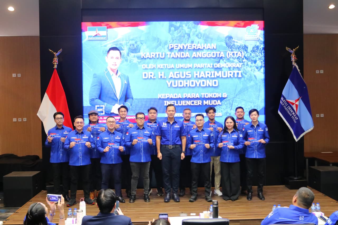 Bintang Mercy Gaet Amunisi Muda: Belasan Pebisnis dan Mentor Saham Resmi Ber-KTA Demokrat
