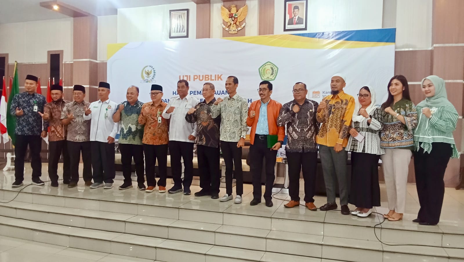 PEMATERI: Anggota BULD DPD RI, pimpinan UMN Al-Washliyah dan pemateri uji publik permasalahan program pembentukan peraturan daerah di Sumut. (Deddi Mulia Purba/Sumut Pos)
