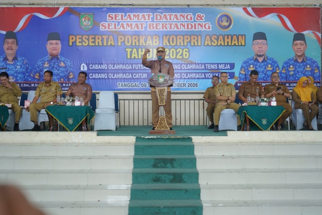Wakil Bupati (Wabup) Asahan, Rianto SH MAP membuka Pekan Olahraga Kabupaten (Porkab) Korpri Kabupaten Asahan Tahun 2026 di Gedung Serbaguna Kisaran, Senin (12/10).