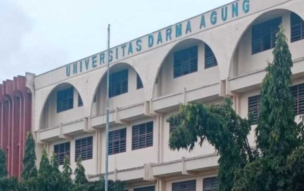 Universitas Darma Agung (UDA)