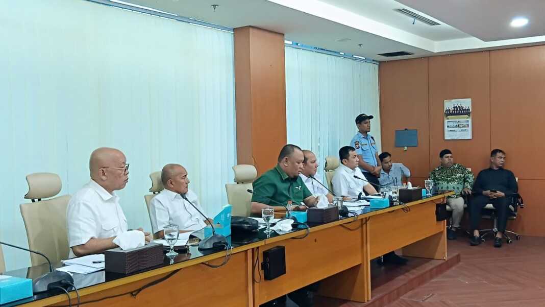 Suasana RDP antara DPRD Sumut dan Aliansi Pejuang Reforma Agraria (APARA).