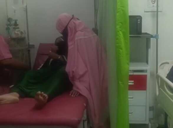 Sejumlah santri-santriwati saat mendapatkan perawatan di salah satu Rumah Sakit.