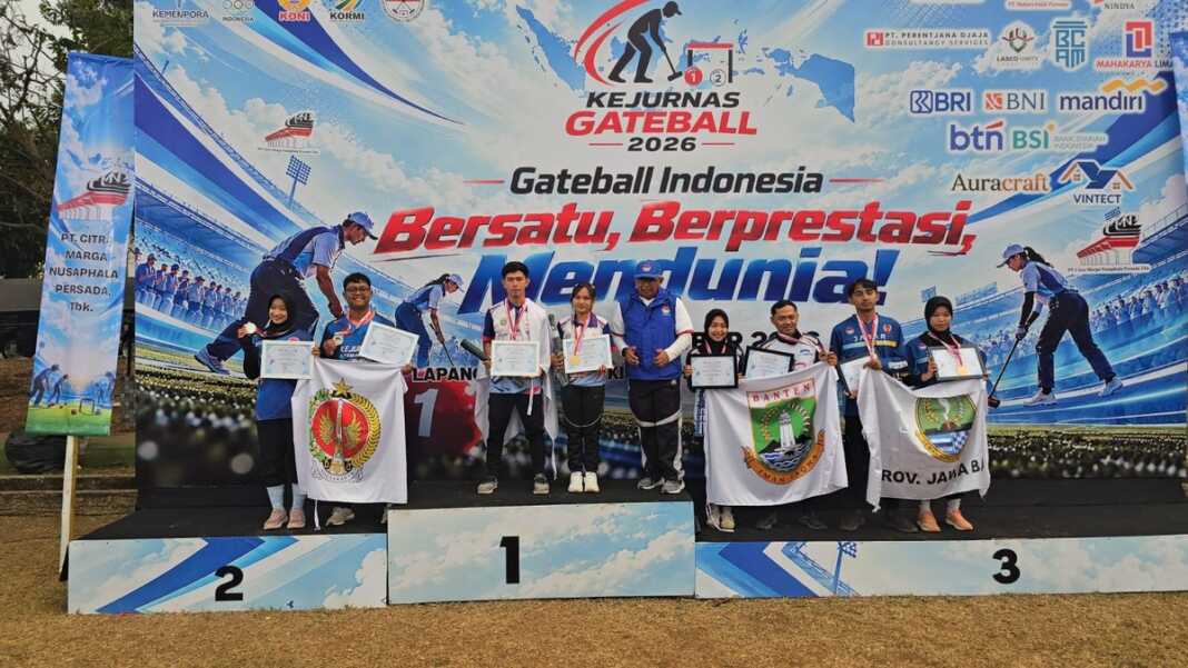 Atlet Sumut meraih medali emas kategori ganda campuran pada Kejurnas Gateball 2026. (ist).