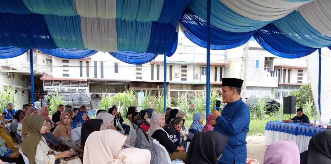 Muslim Harahap saat menggelar kegiatan Pembinaan Ideologi Pancasila dan Wawasan Kebangsaan di Jalan Marelan VI, Kelurahan Rengas Pulau, Medan Marelan, Minggu (25/10/2026).