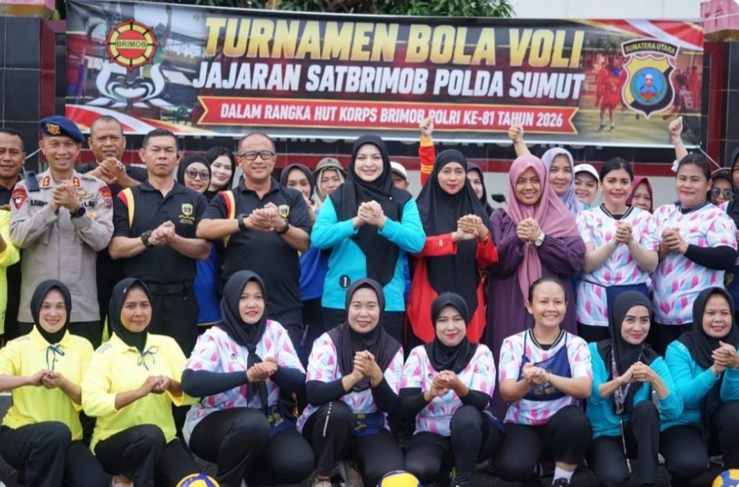 Brimob Polda Sumut saat menggelar Turnamen Voli, di Mako Satbrimob Polda Sumut, Kesatriaan KE Lumi, Jalan Bhayangkara, Kelurahan Indra Kasih, Kecamatan Medan Tembung, Kota Medan, Selasa (6/10). Istimewa/Sumut Pos.